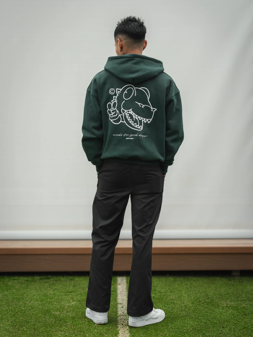 THE SIGNATURE — Hoodie