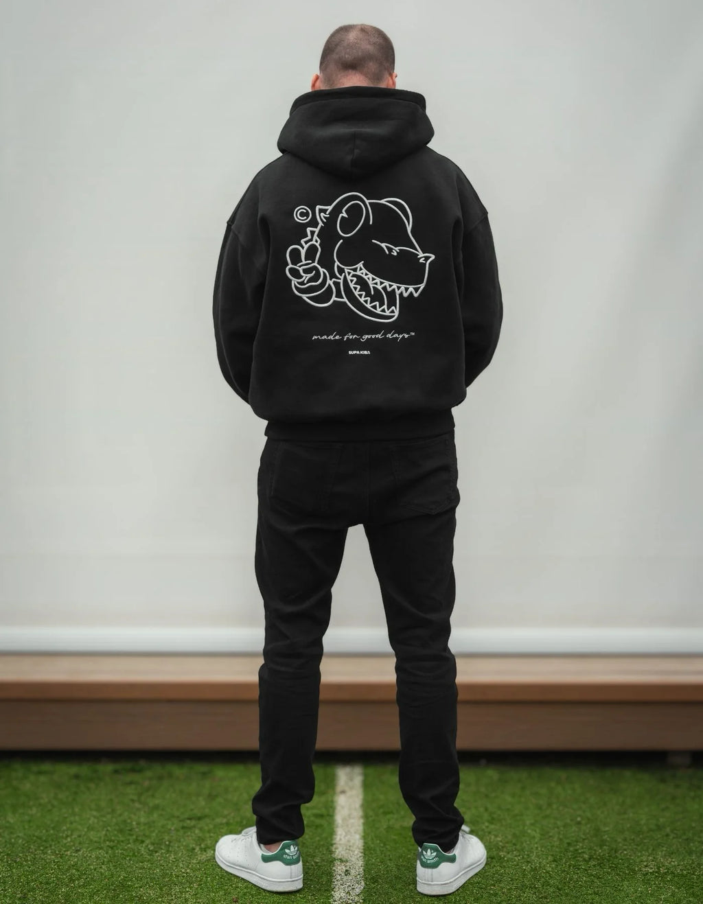 THE SIGNATURE — Hoodie