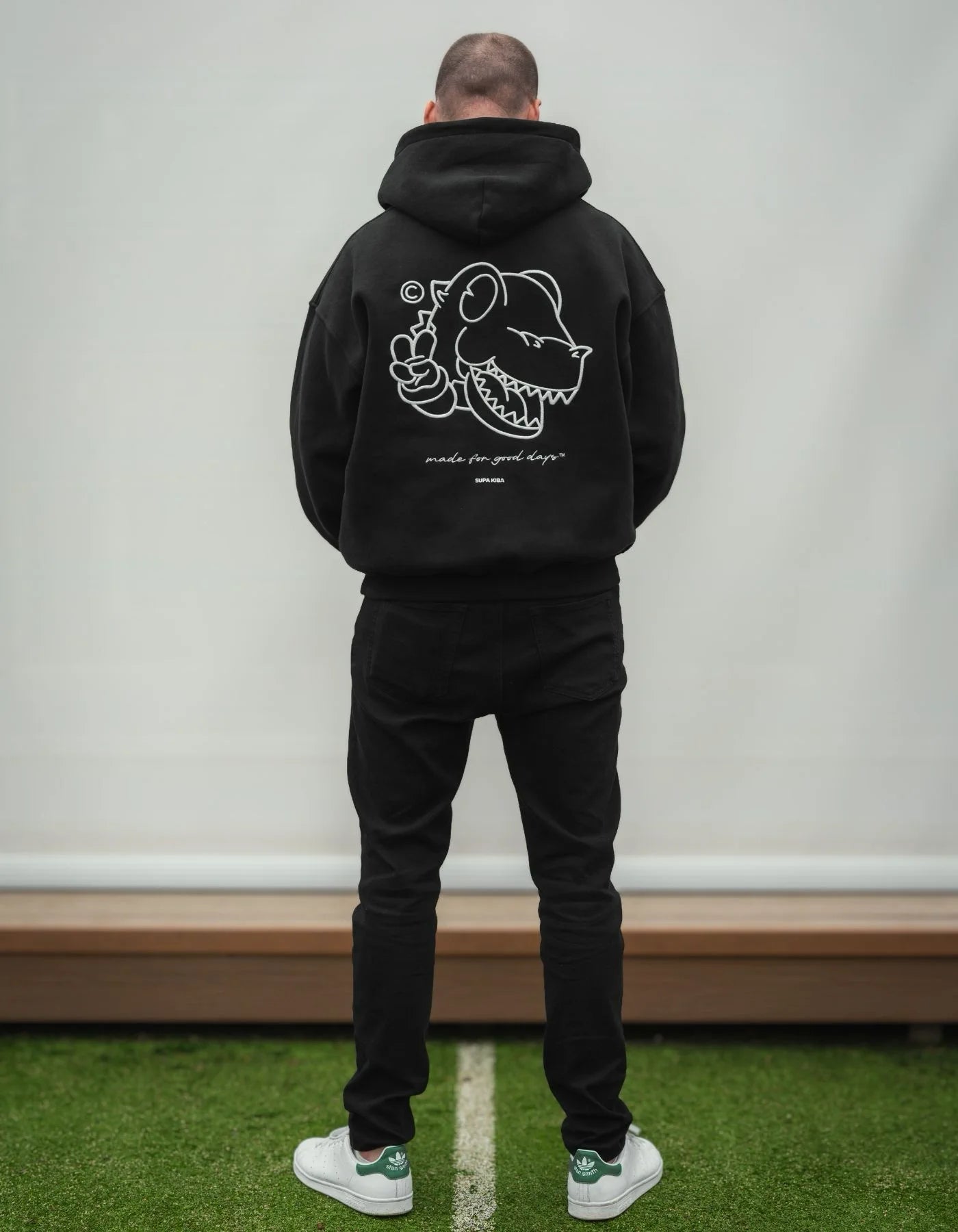 THE SIGNATURE — Hoodie