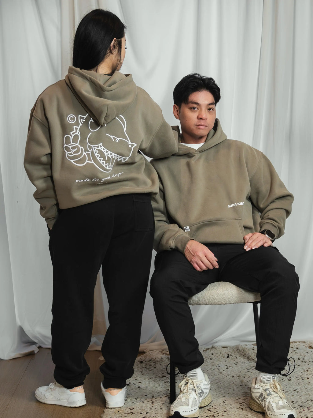 THE SIGNATURE — Hoodie