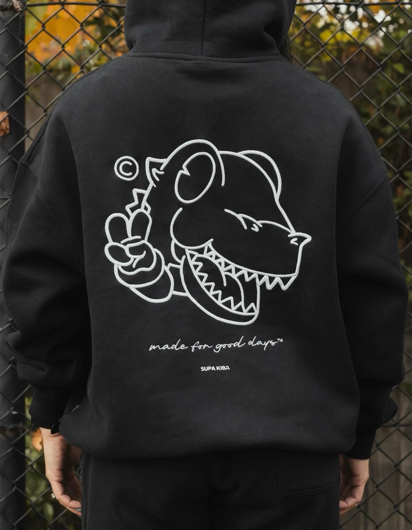 THE SIGNATURE — Hoodie