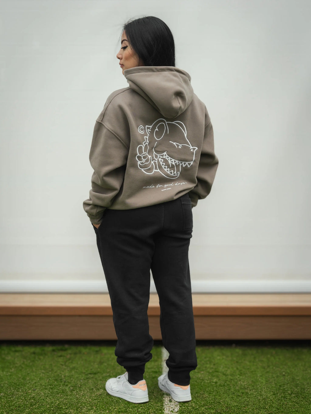THE SIGNATURE — Hoodie
