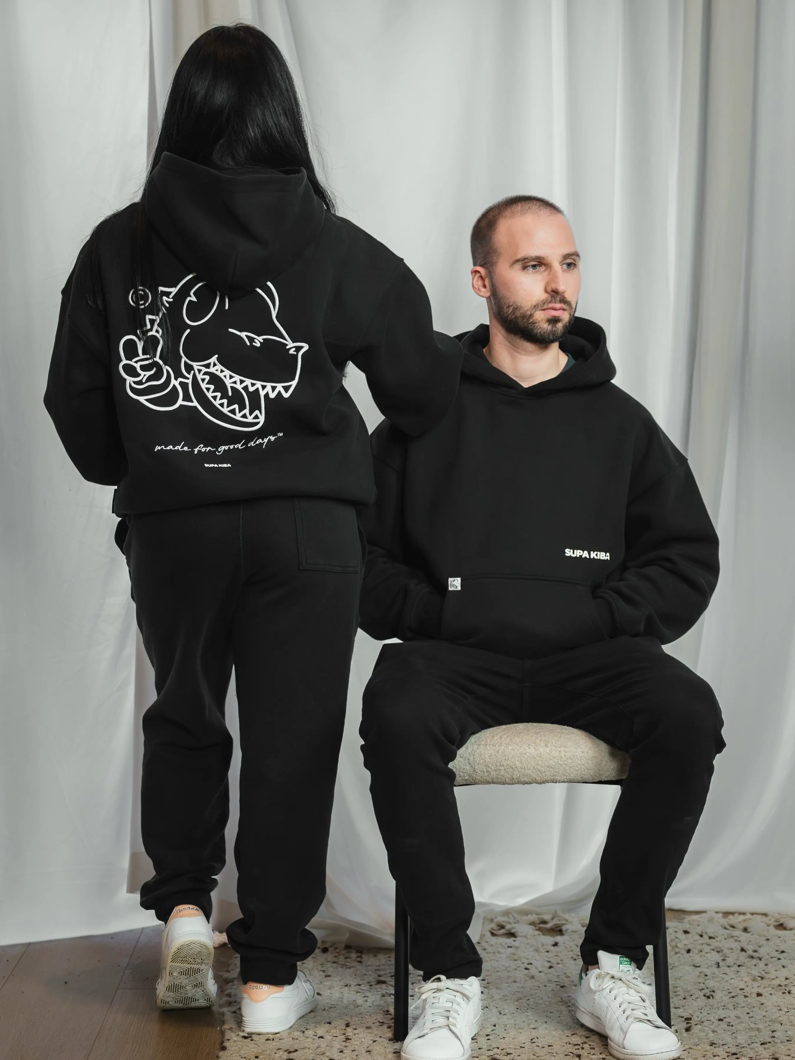 THE SIGNATURE — Hoodie