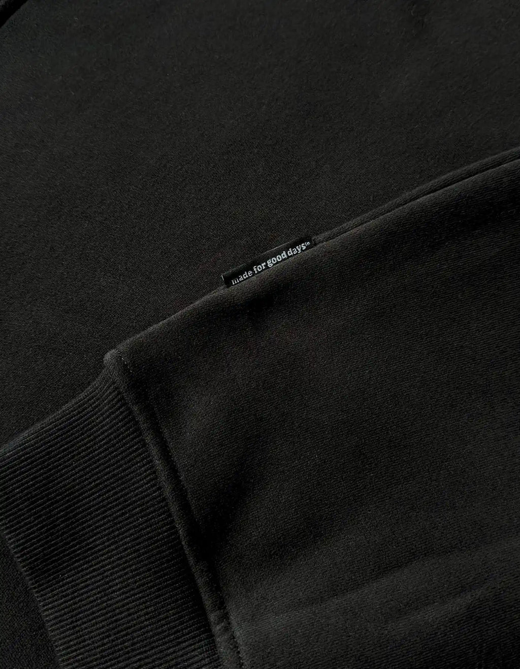 THE SIGNATURE — Hoodie