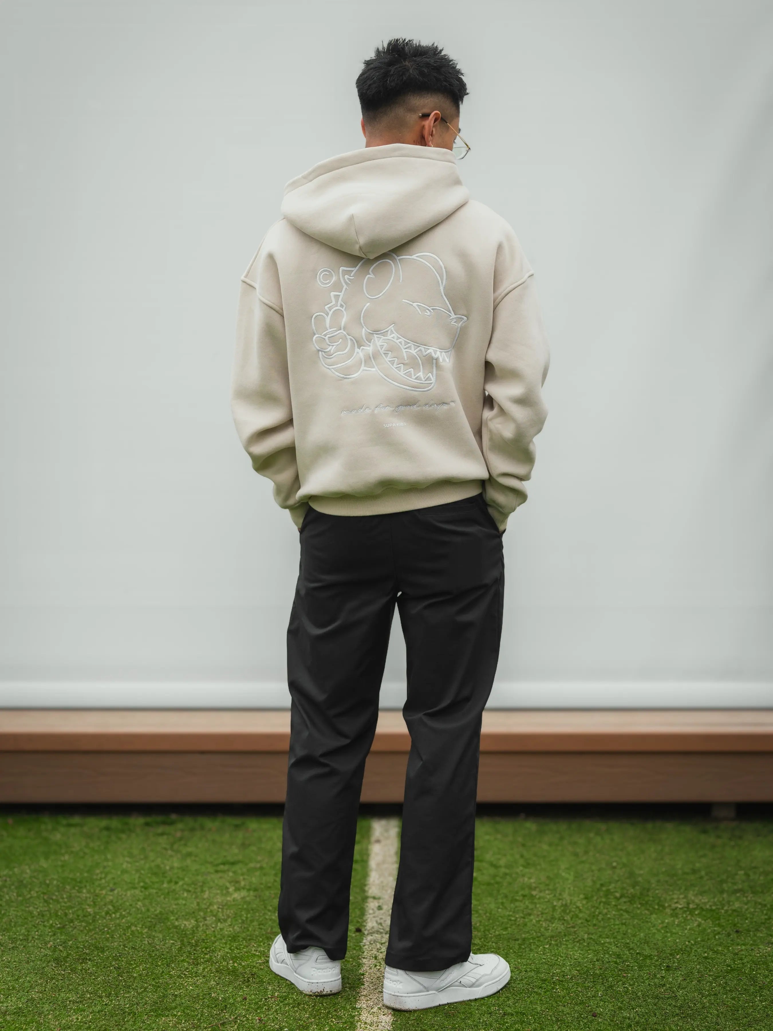 THE SIGNATURE — Hoodie