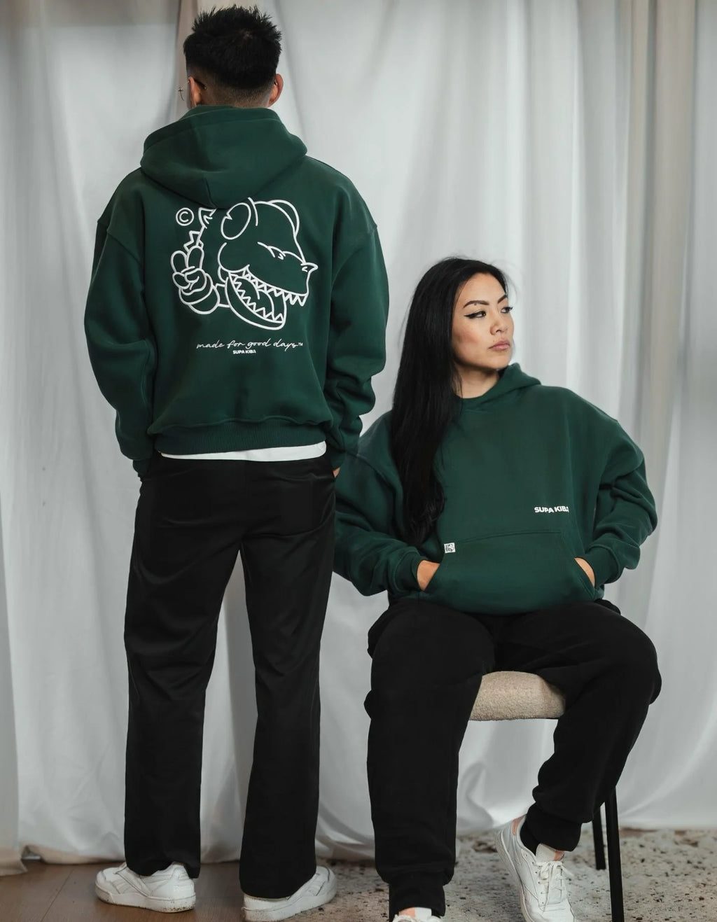 THE SIGNATURE — Hoodie