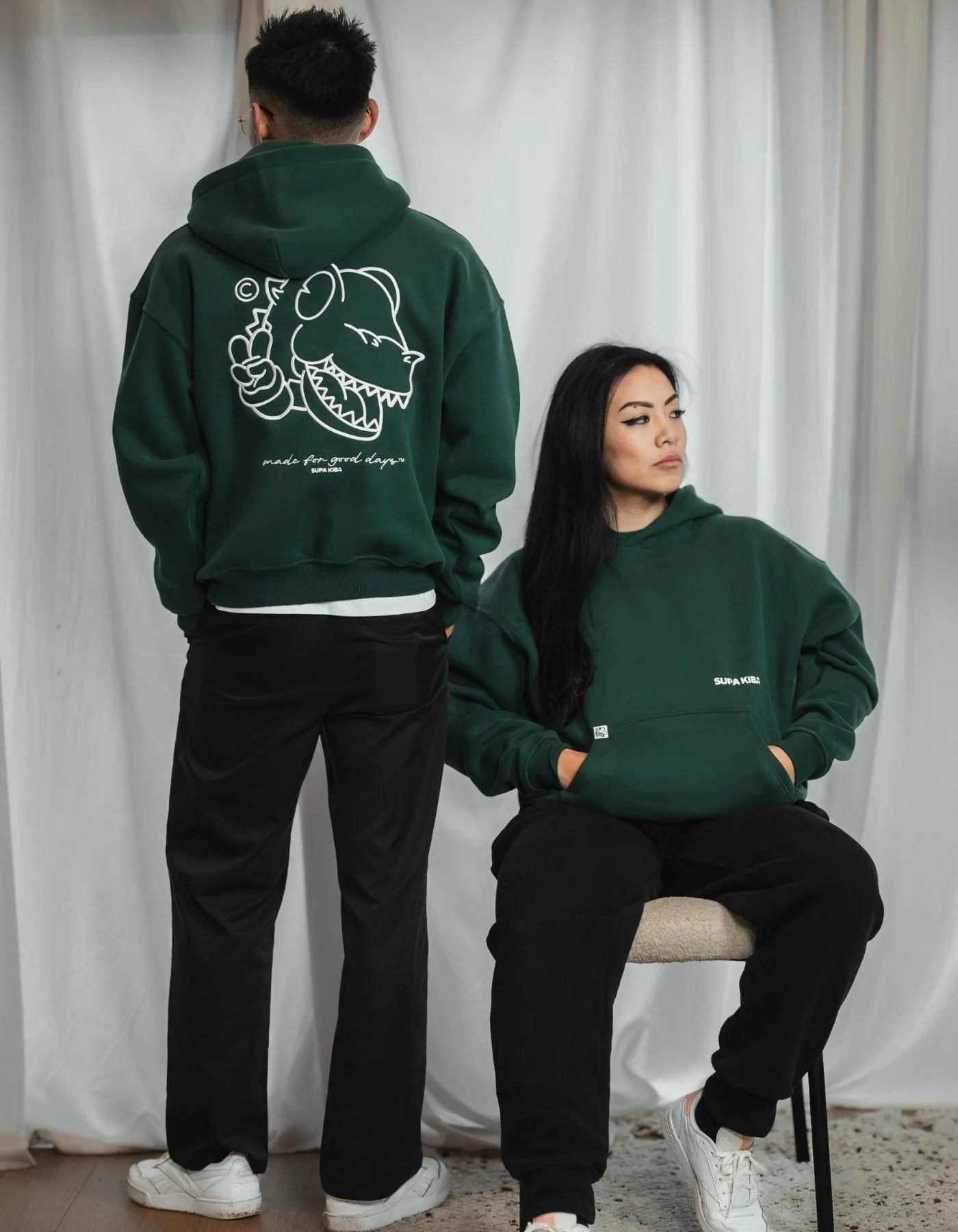 THE SIGNATURE — Hoodie