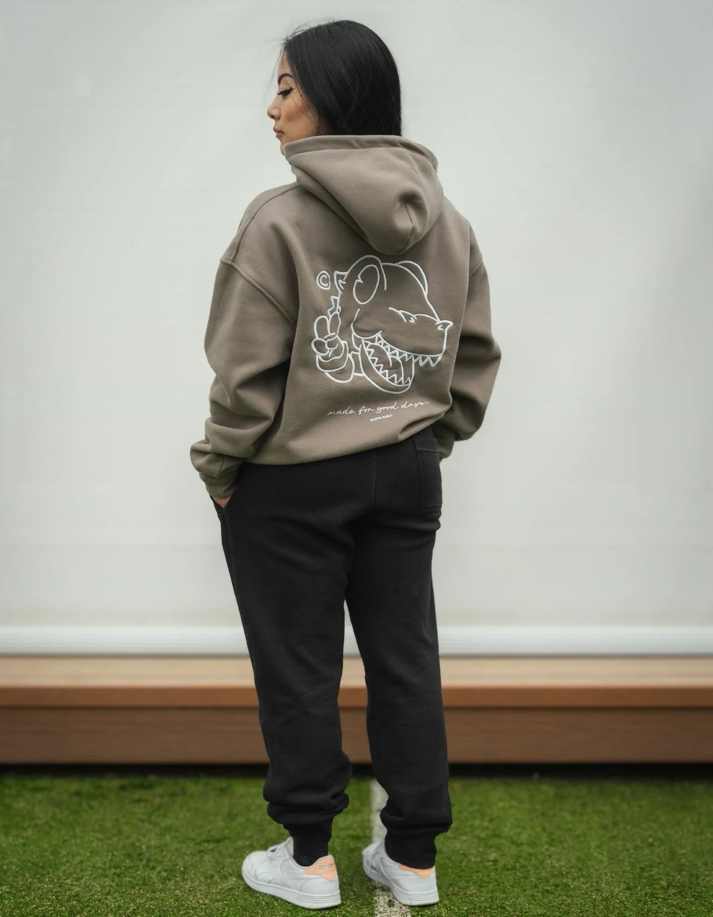 THE SIGNATURE — Hoodie