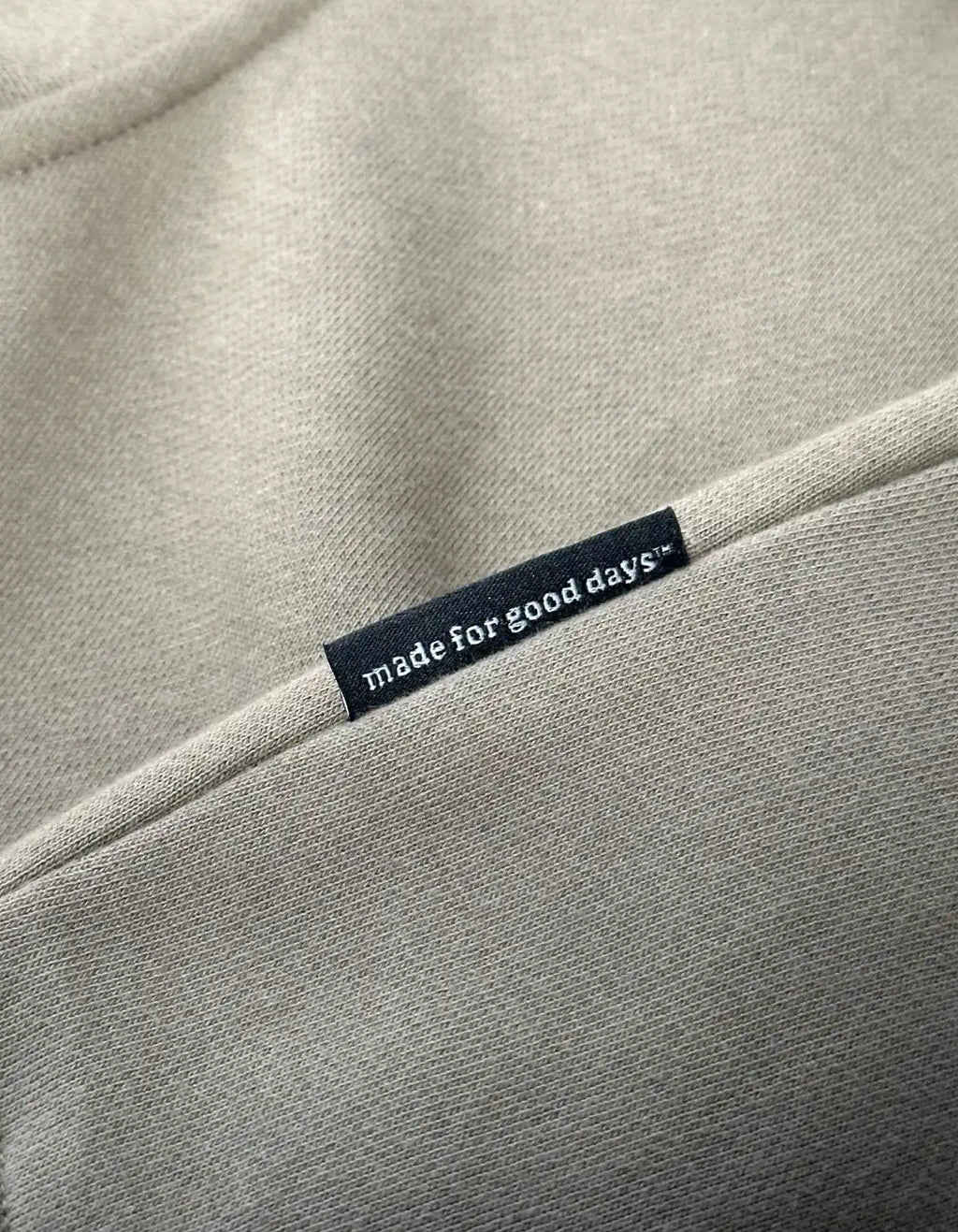 THE SIGNATURE — Hoodie