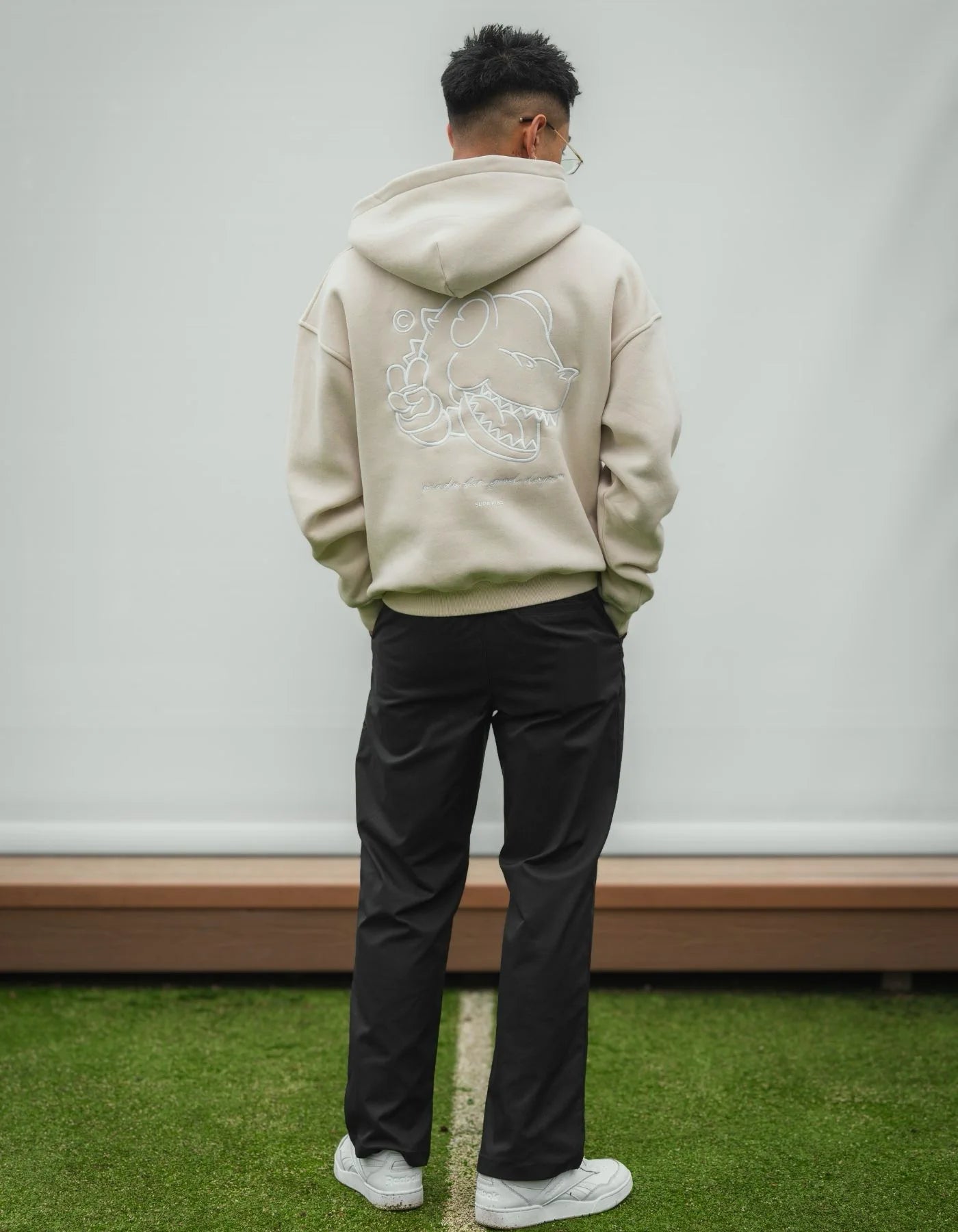 THE SIGNATURE — Hoodie