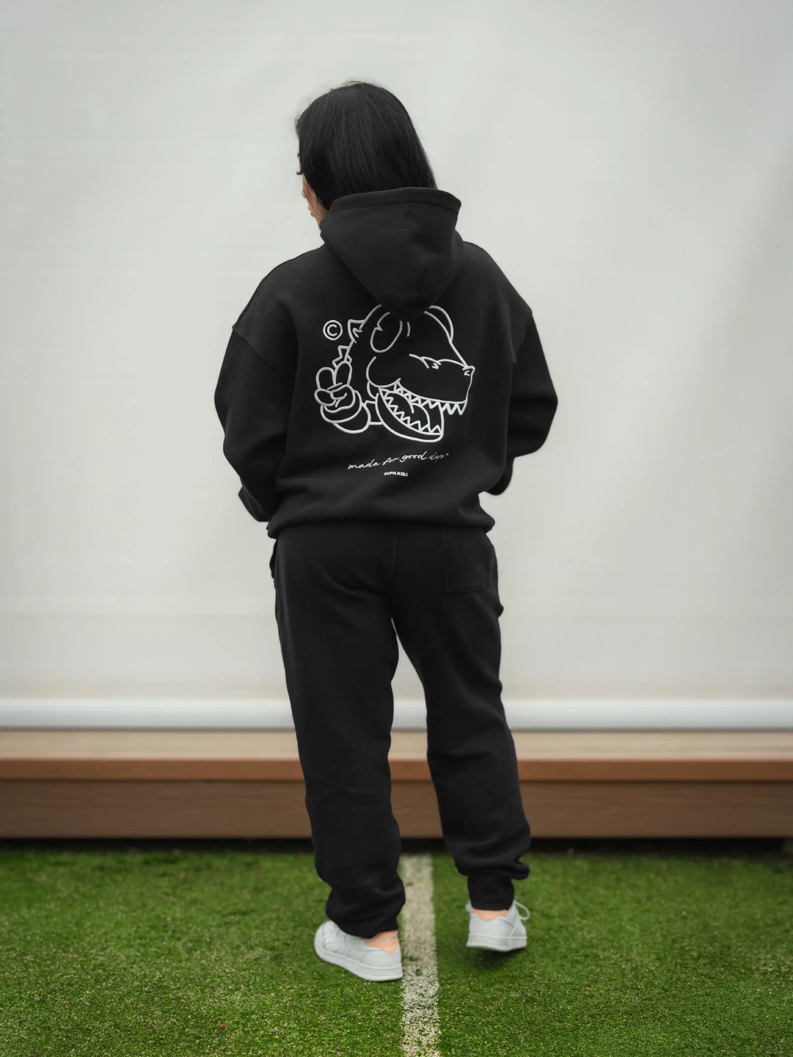 THE SIGNATURE — Hoodie