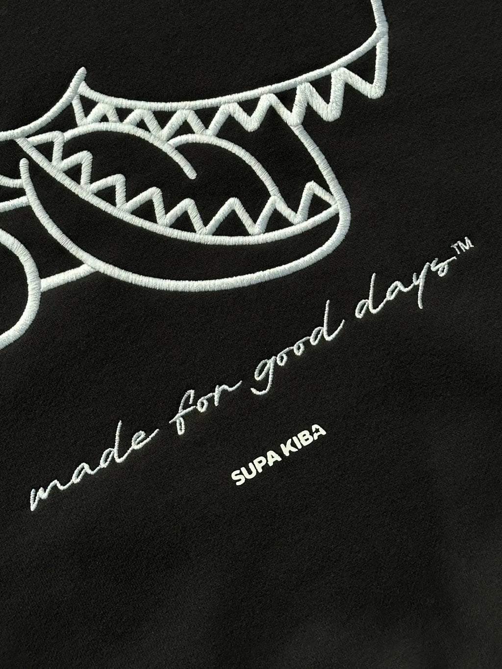 THE SIGNATURE — Hoodie